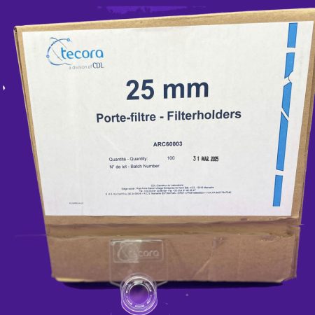 Cardboard box with a white label reading '25 mm Porte-filtre - Filterholders' from Tecora; purple background.